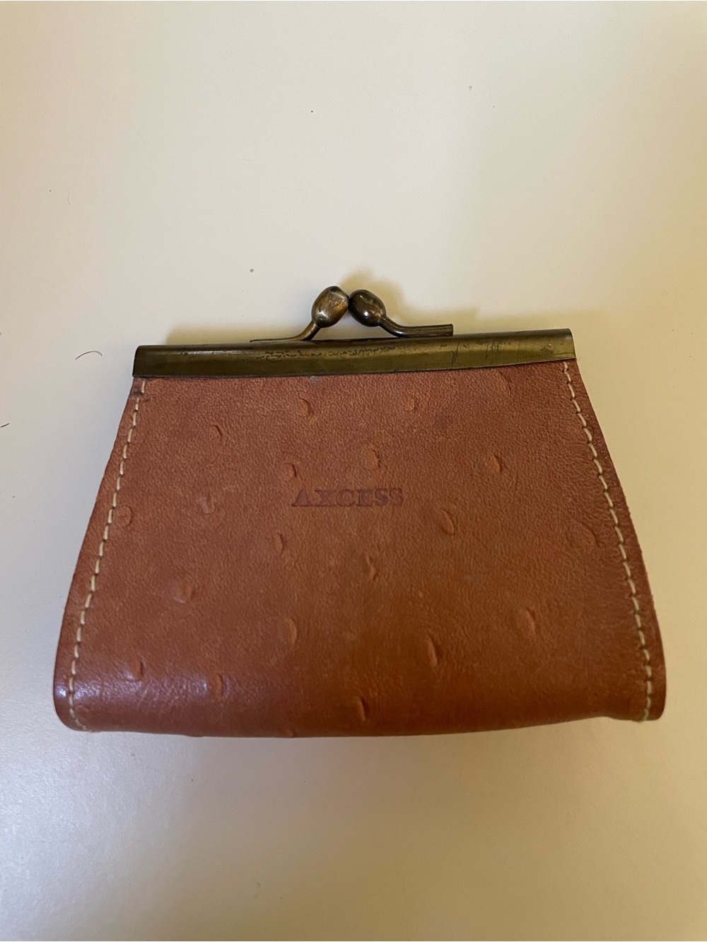 Axcess Tan Leather Kiss-Lock Coin Purse
